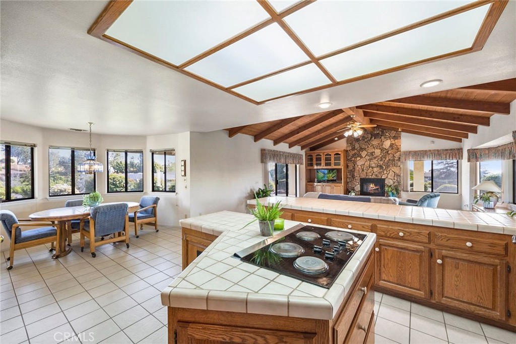 642 Tumble Creek Lane, Fallbrook, CA 92028 SOLD LISTING MLS