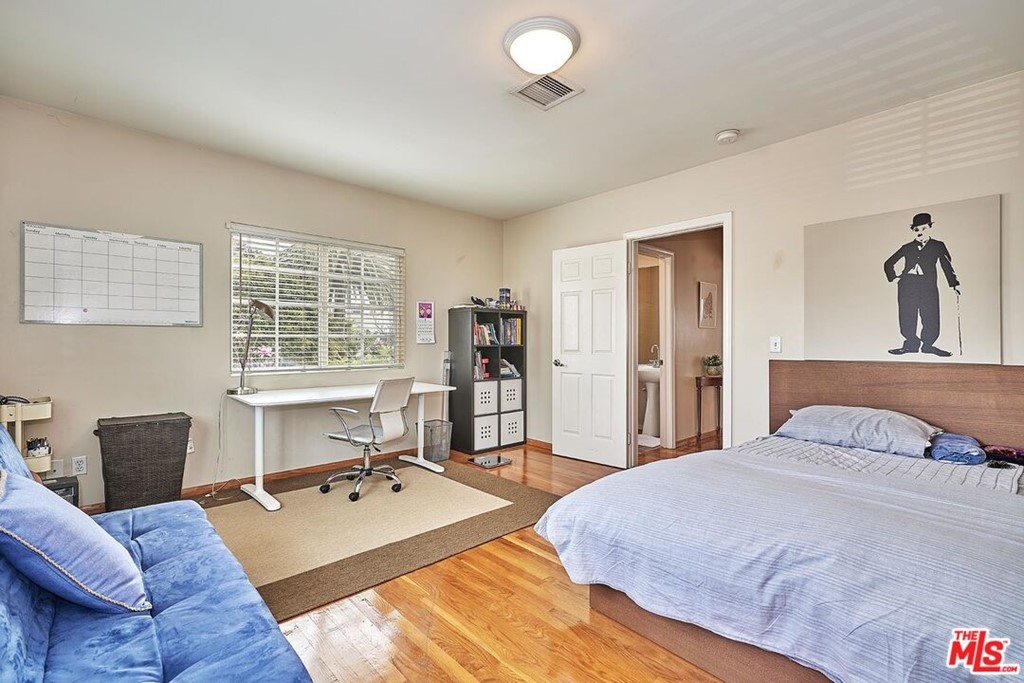 401 S Van Ness Avenue, Los Angeles, CA 90020 SOLD LISTING MLS