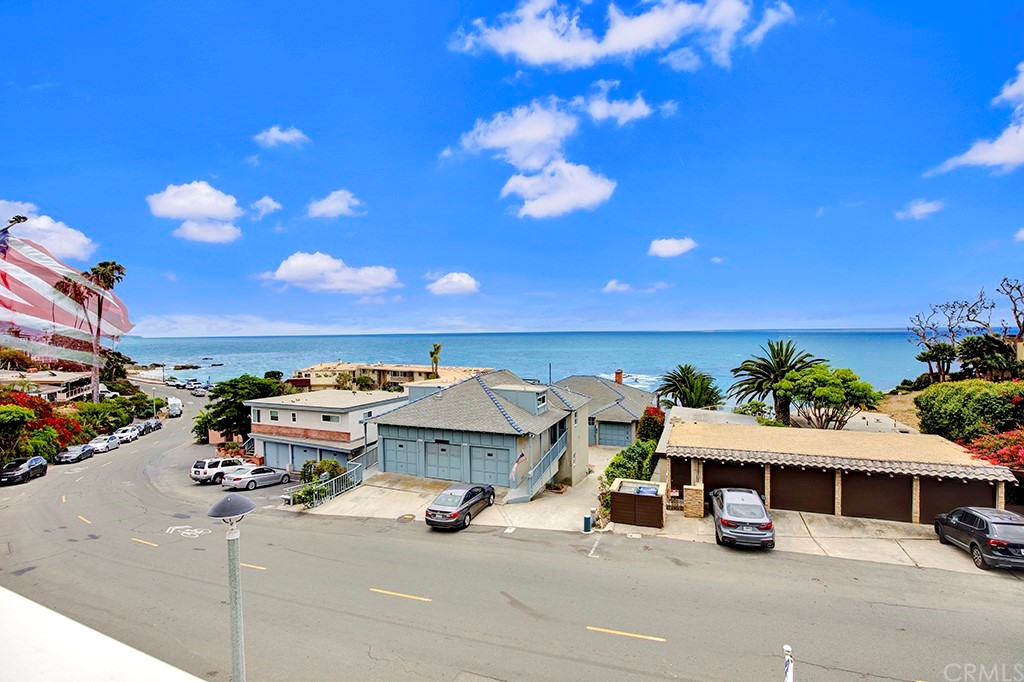 For Lease 708 Cliff Drive, Laguna Beach, CA 92651 2 Beds / 1 Full