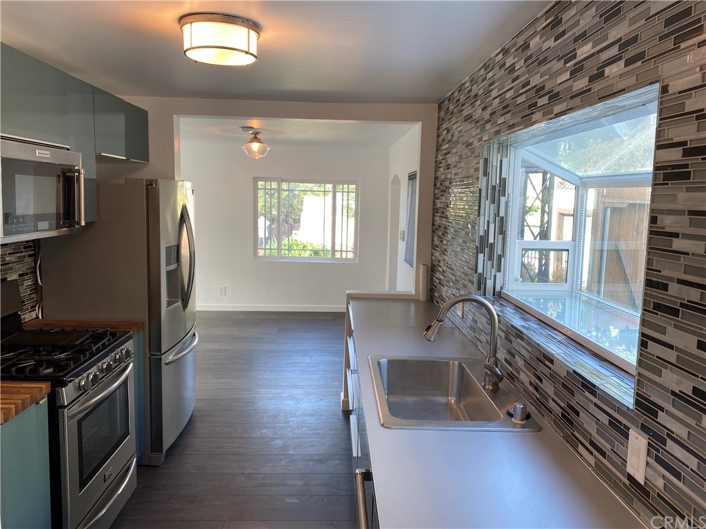 1916 Mayview Drive, Los Angeles, CA 90027 SOLD LISTING MLS AR22160540