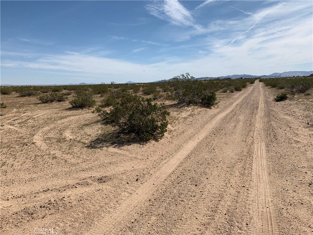 Sold 0 Twin Lakes Road, Newberry Springs, CA 92365 5.0 Acres 5,995 SOLD LISTING, MLS