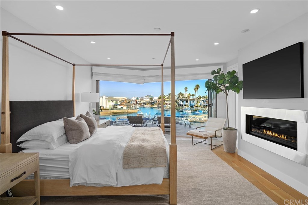 44 Balboa Coves, Newport Beach, CA 92663 SOLD LISTING MLS OC22181962