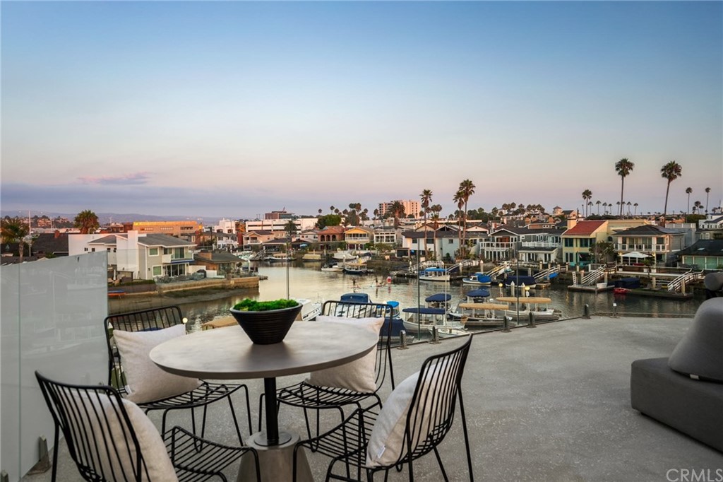 44 Balboa Coves, Newport Beach, CA 92663 SOLD LISTING MLS OC22181962