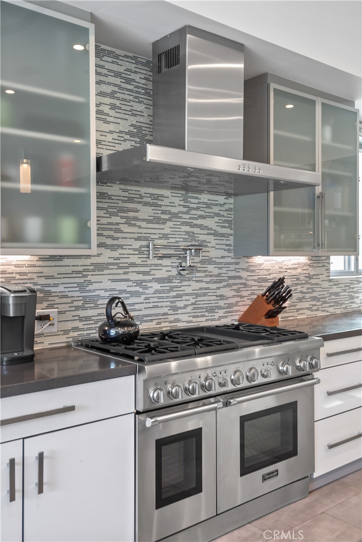 Sold 3251 Greenfield Avenue, Los Angeles, CA 90034 5 Beds / 4 Full