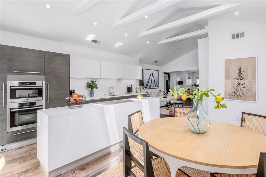 431 Westbourne Drive, West Hollywood, CA 90048 SOLD LISTING MLS