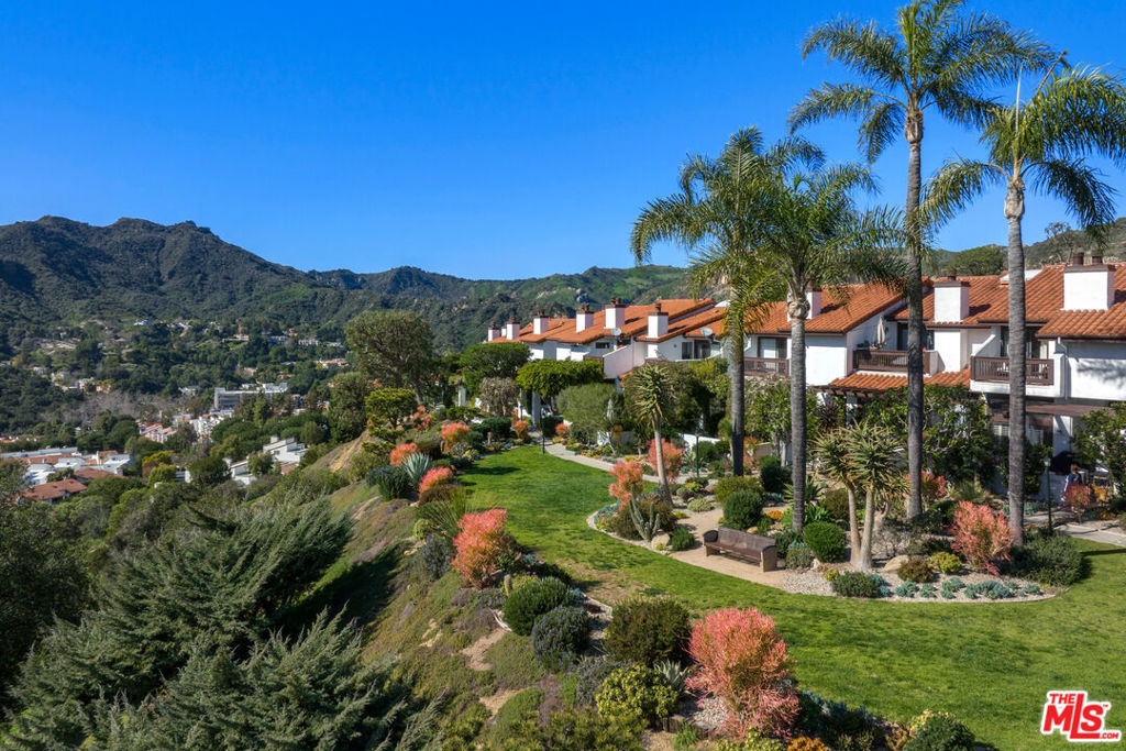 Sold 1806 Palisades Drive, Pacific Palisades, CA 90272 3 Beds / 2