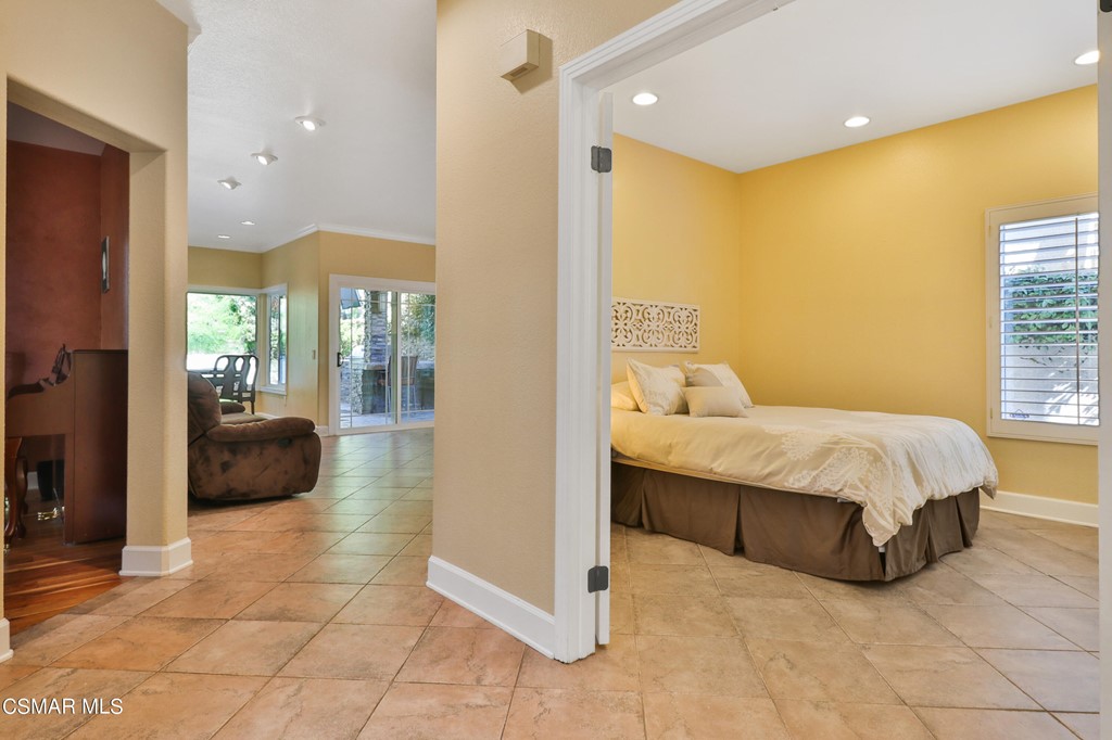 Sold 15457 Mallory Court, Moorpark, CA 93021 4 Beds / 3 Full Baths