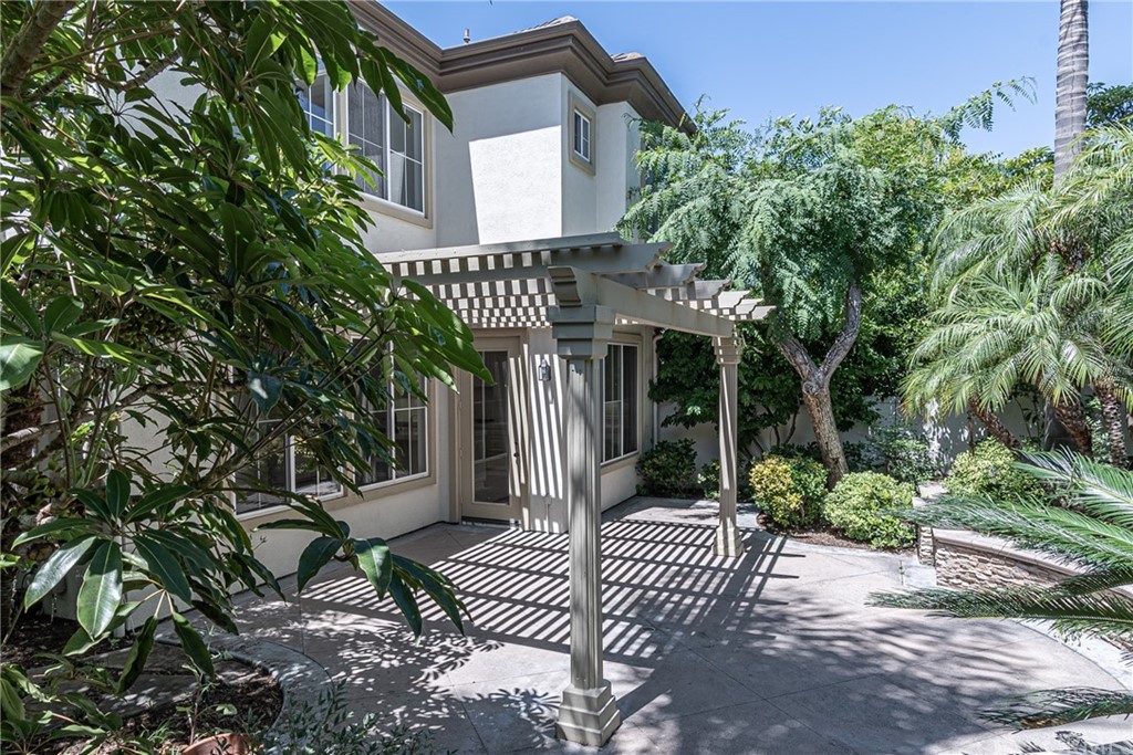 Sold 1422 Newporter Way, Newport Beach, CA 92660 3 Beds / 2 Full