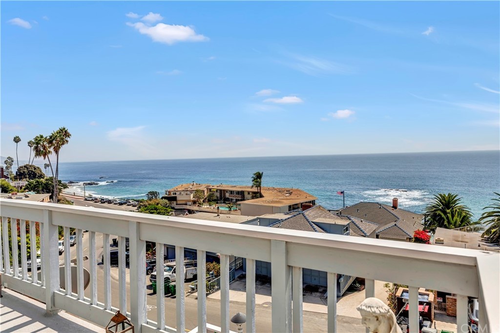 For Lease 714 Cliff Drive, Laguna Beach, CA 92651 2 Beds / 2 Full